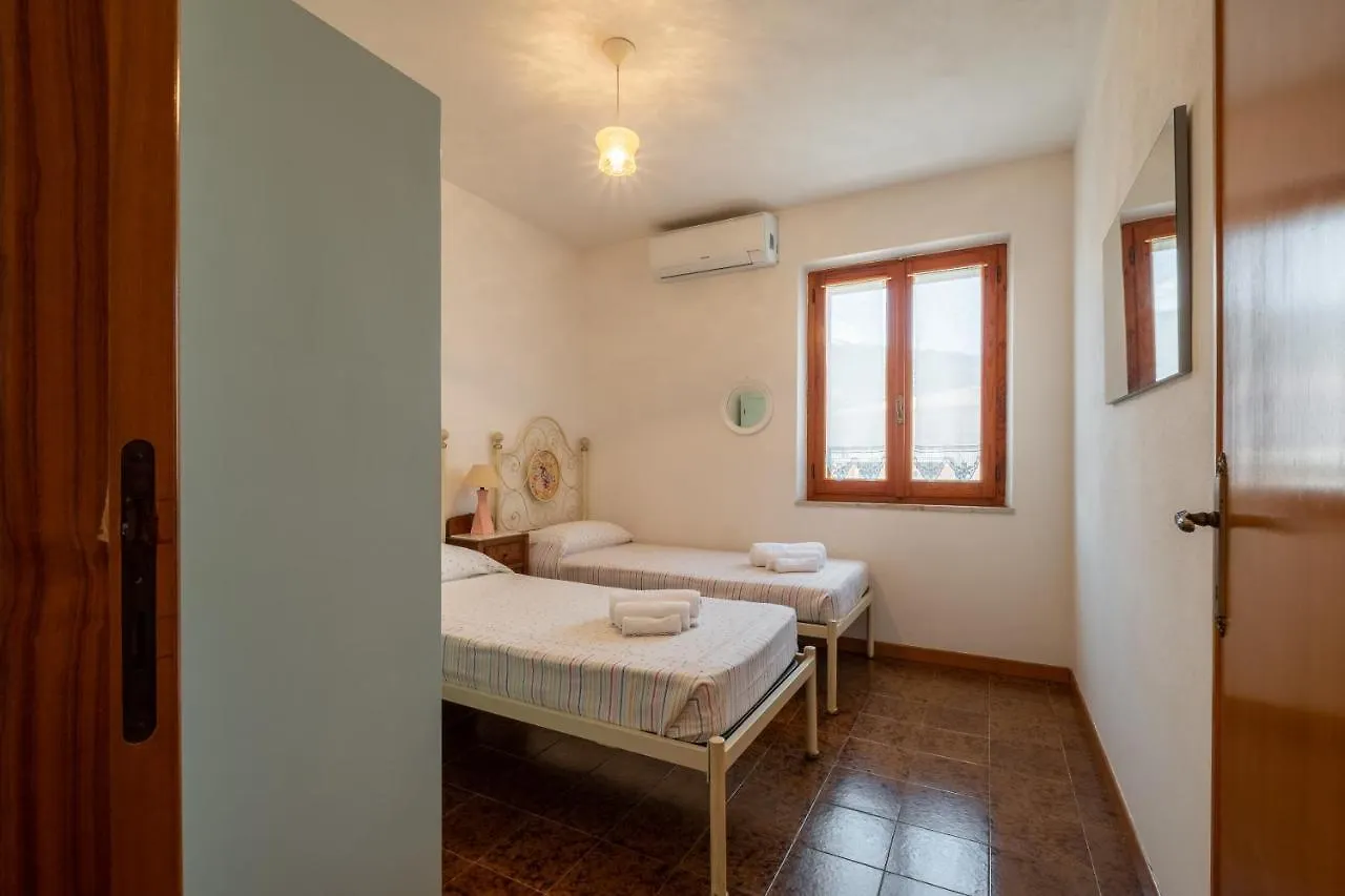 5 Min BudoniTerrazzo Vista Borgo & Self Check-In Apartment Tanaunella